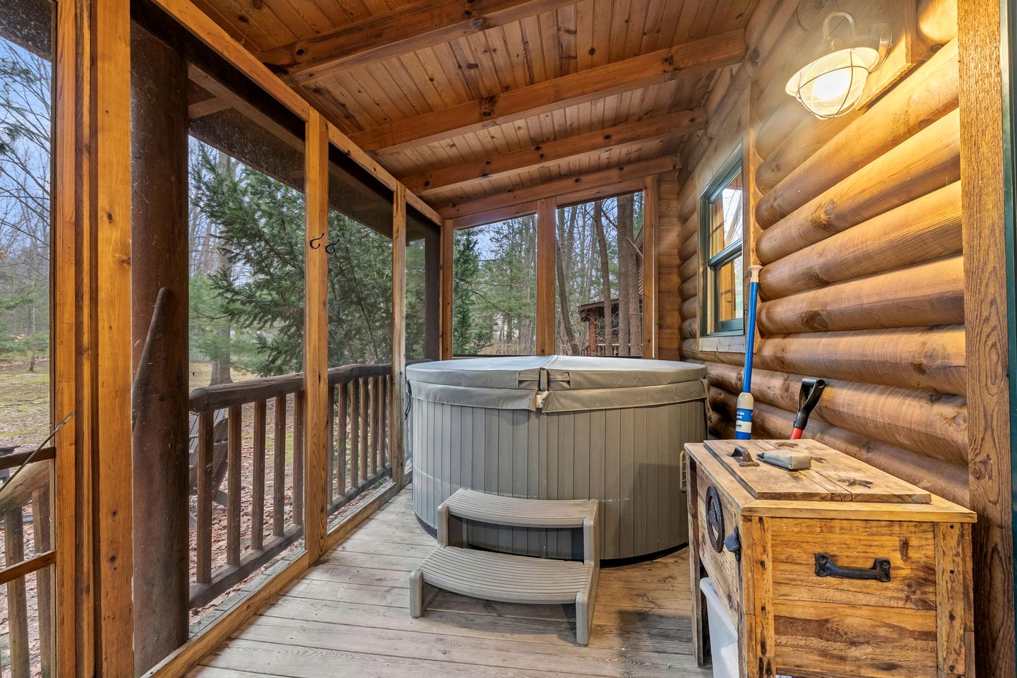 Peaceful Forest Cabin with Hot Tub, Fireplace & Outdoor Lounge in Saugatuck, Michigan