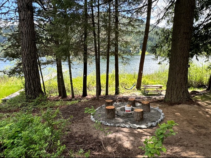 Cabins (United States of America, Sagle, Idaho)