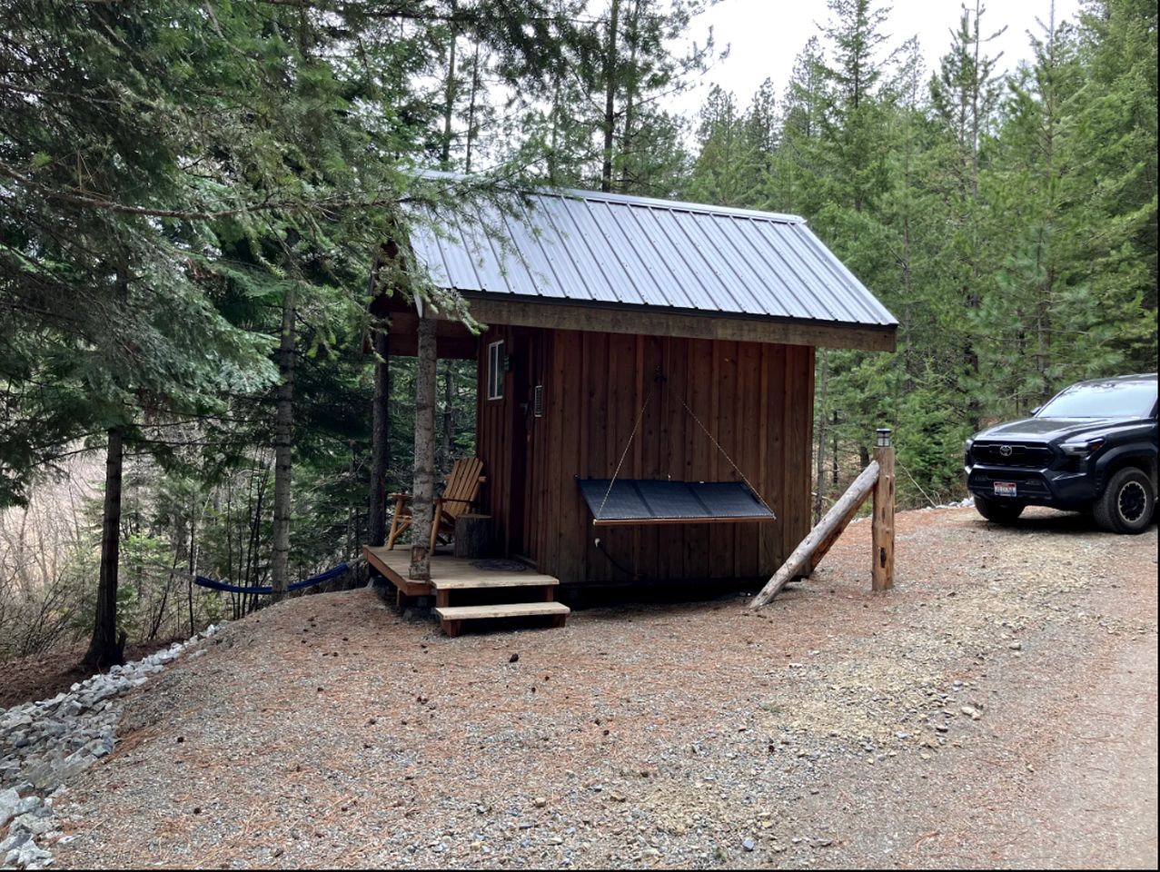 Scenic Off-Grid Campsite Overlooking Crystal Clear Lake in Sagle, Idaho