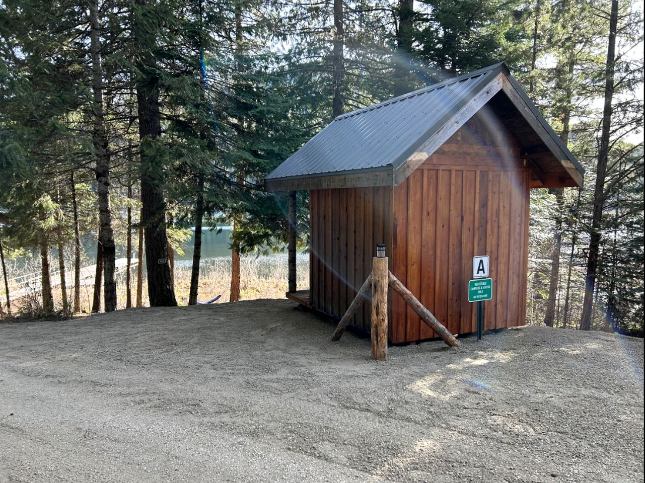 Scenic Off-Grid Campsite Overlooking Crystal Clear Lake in Sagle, Idaho