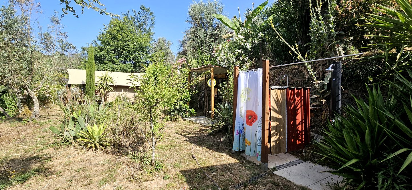 Cozy Stylish Glamping Tents with Cork Oak Forest Views Near Pedrógão Grande, Central Portugal