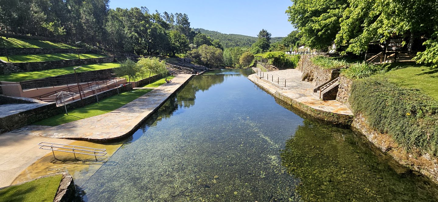 Cozy Stylish Glamping Tents with Cork Oak Forest Views Near Pedrógão Grande, Central Portugal