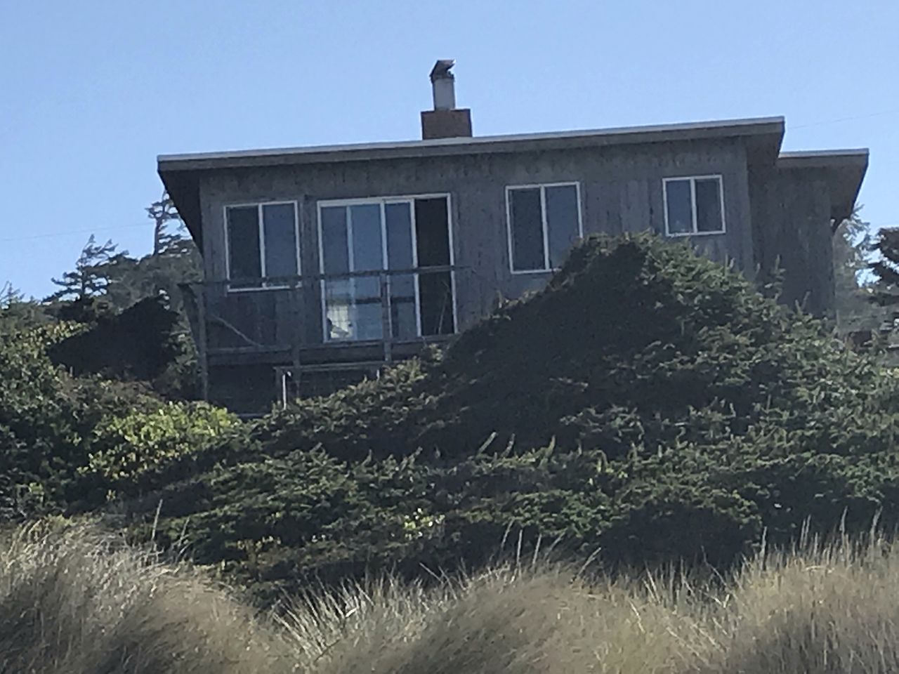 Rustic Beachfront Escape with Fireplace, Views & Pet-Friendly Stay in Florence, Oregon