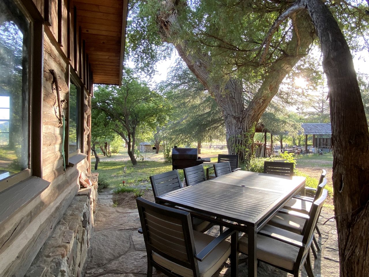 Enchanting Ranch Cottage with Hot Tub & Wide Open Meadows in Kernville, California