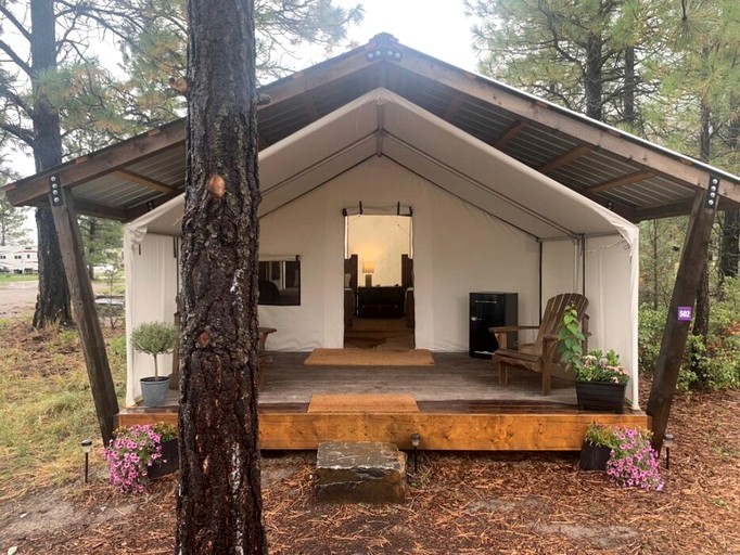 Charming Glamping Tent with Fire Pit & Nature Views in British Columbia, Canada
