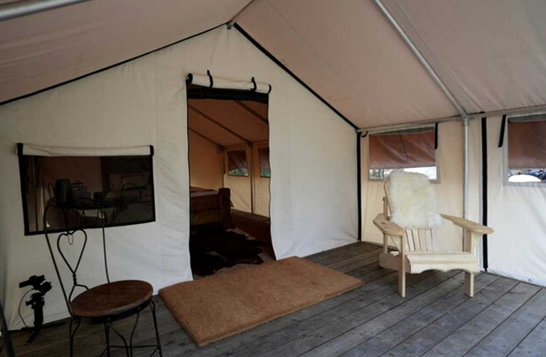 Yurts (Canada, --, British Columbia)