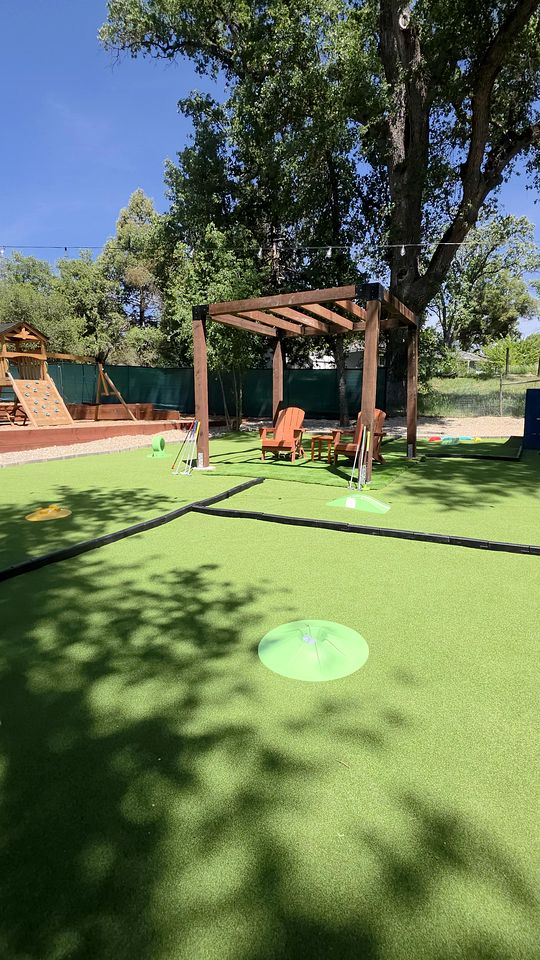 Luxury Mountain Retreat with Stargazing Dome, Hot Tub & Game Room in Oakhurst, California