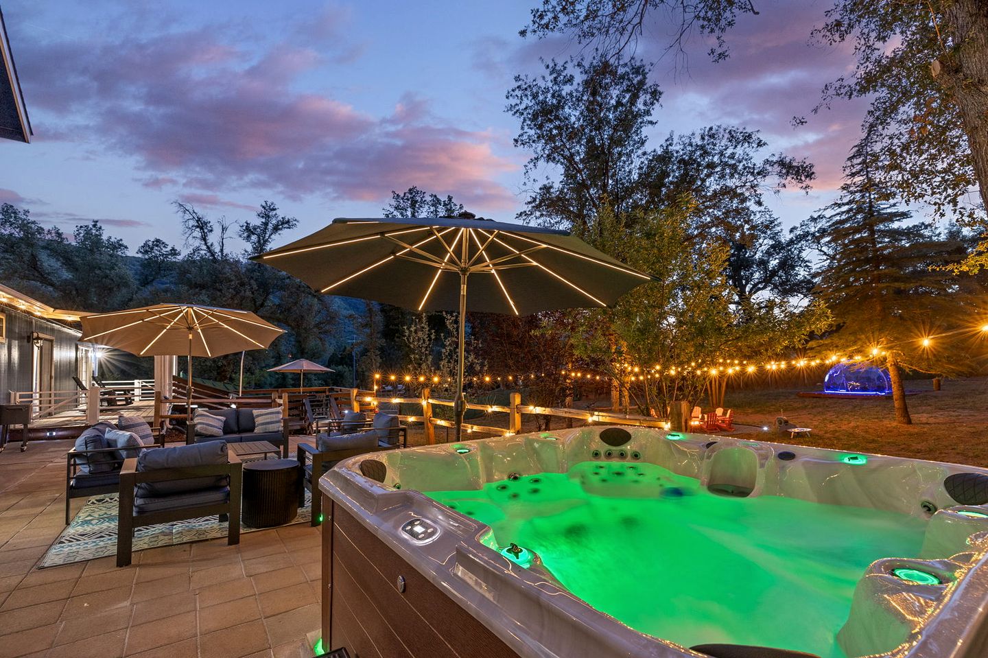Luxury Mountain Retreat with Stargazing Dome, Hot Tub & Game Room in Oakhurst, California