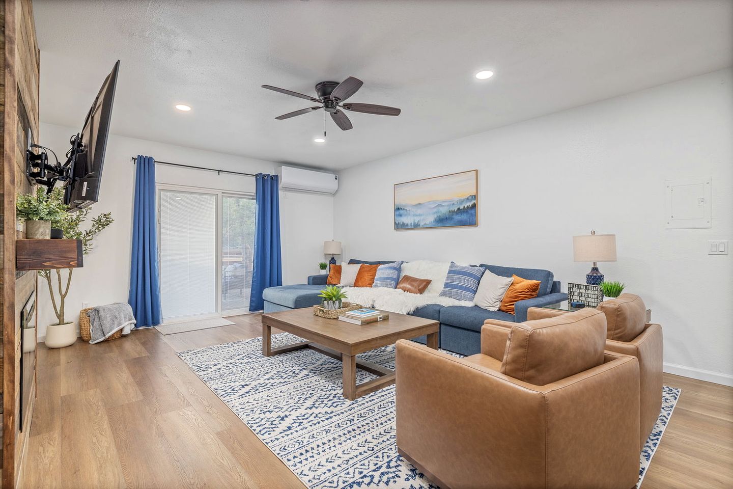 Luxury Mountain Retreat with Stargazing Dome, Hot Tub & Game Room in Oakhurst, California