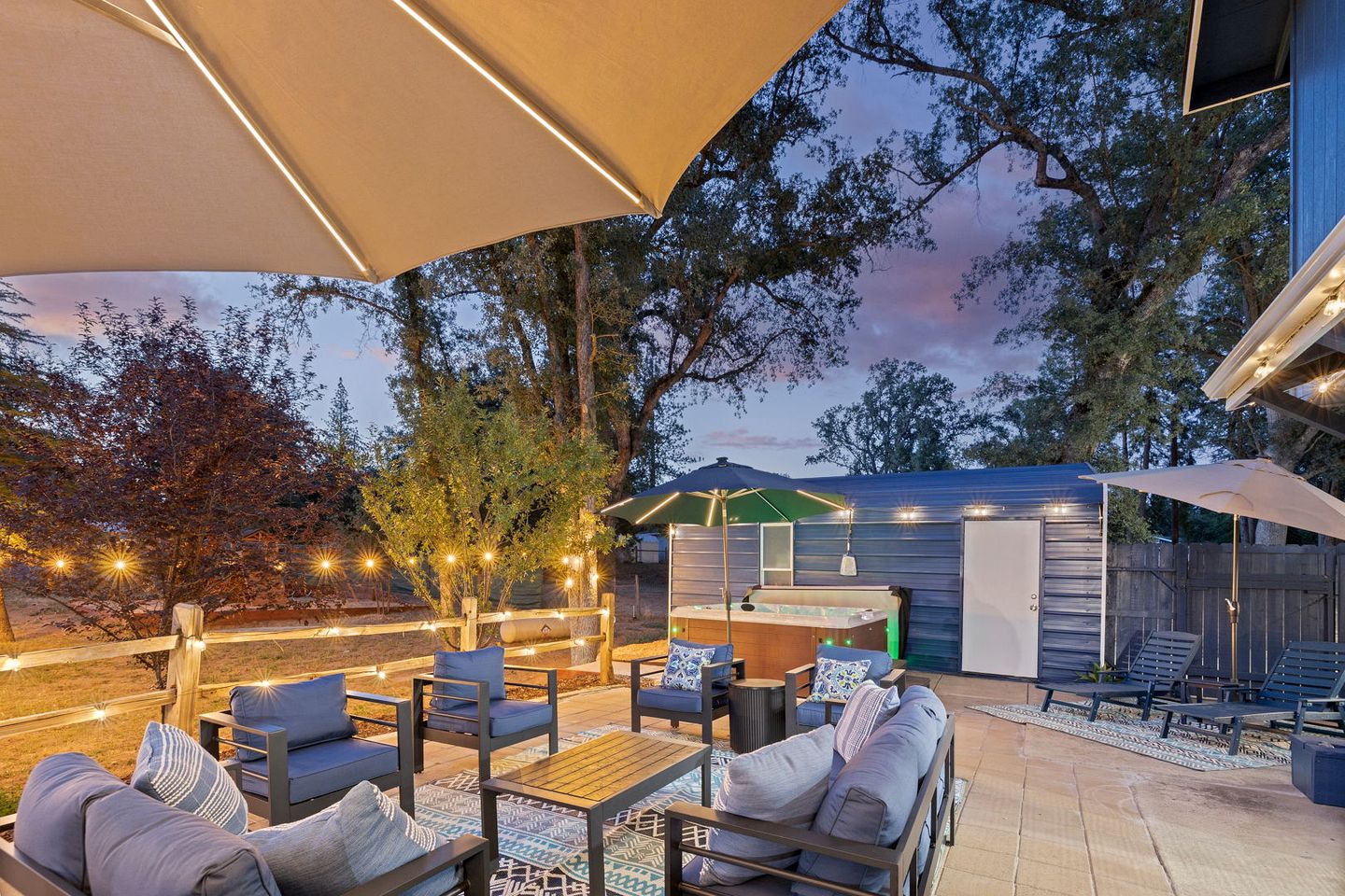 Luxury Mountain Retreat with Stargazing Dome, Hot Tub & Game Room in Oakhurst, California