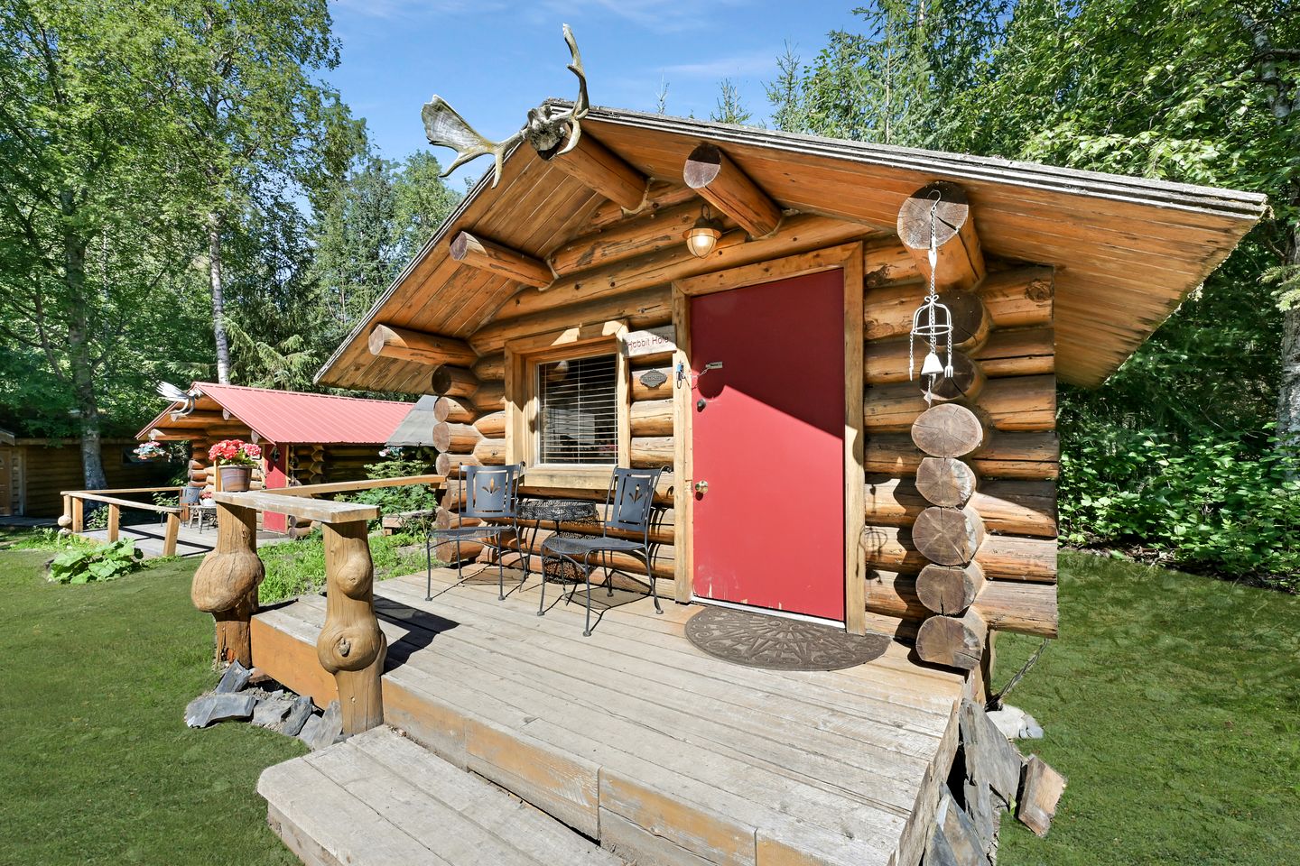 Quaint Private Cabin with Creek & Pond Views Near Bear Creek, Hope Alaska
