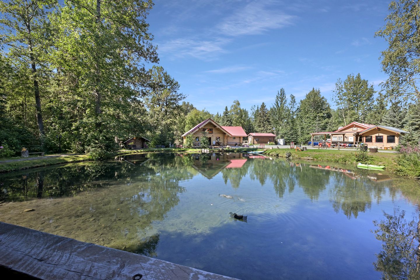 Quaint Private Cabin with Creek & Pond Views Near Bear Creek, Hope Alaska