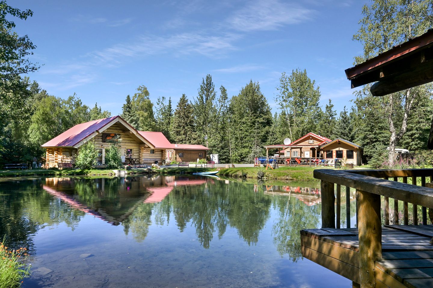 Quaint Private Cabin with Creek & Pond Views Near Bear Creek, Hope Alaska