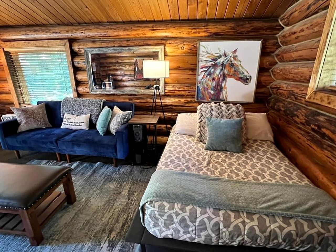 Spacious Family-Friendly Cabin with Bear Creek Pond Access Near Turnagain Arm, Hope Alaska