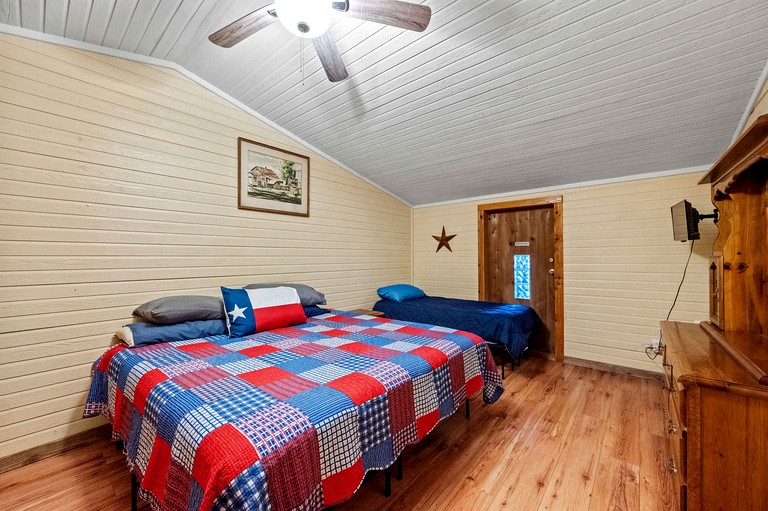 Cabins (United States of America, Hico, Texas)