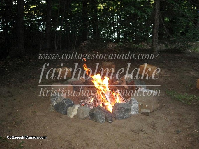 Cottages (Canada, Whitestone, Ontario)