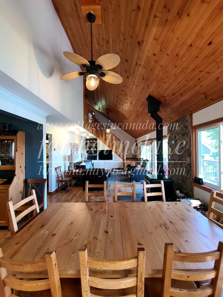 Family-Friendly Lakefront Cottage Rental near Georgian Bay in Canada