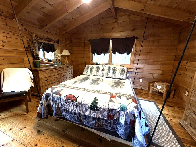 Cabins (United States of America, Clyde, North Carolina)