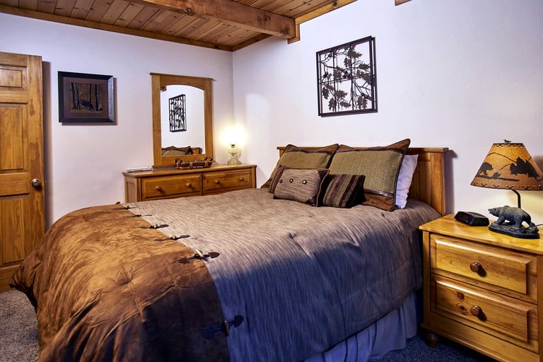 Cabins (United States of America, Big Bear City, California)