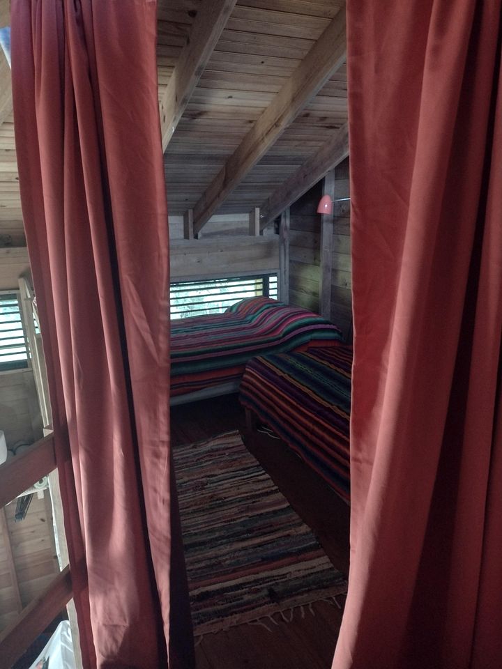 Unique and Tropical Elevated Cabin Rental on Island of Roatán in Honduras