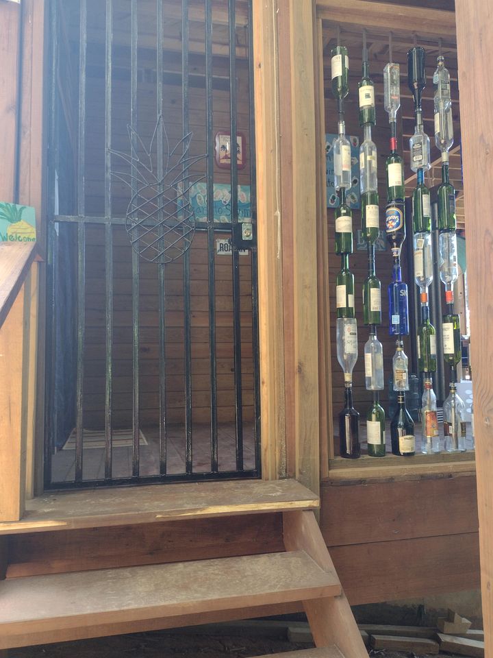 Unique and Tropical Elevated Cabin Rental on Island of Roatán in Honduras