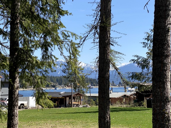 Cottages (Canada, Nelson, British Columbia)