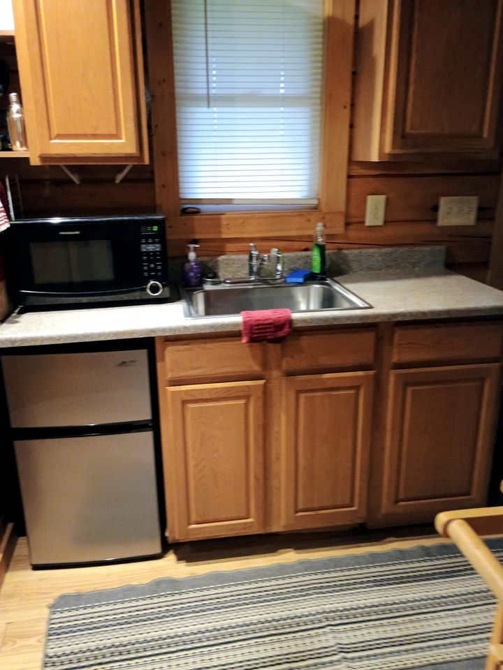 Romantic Cabin Rental for Two with a Private Hot Tub near St. Louis, Missouri
