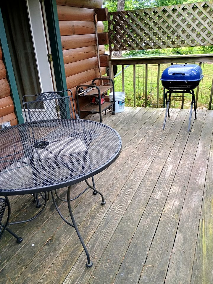 Romantic Cabin Rental for Two with a Private Hot Tub near St. Louis, Missouri