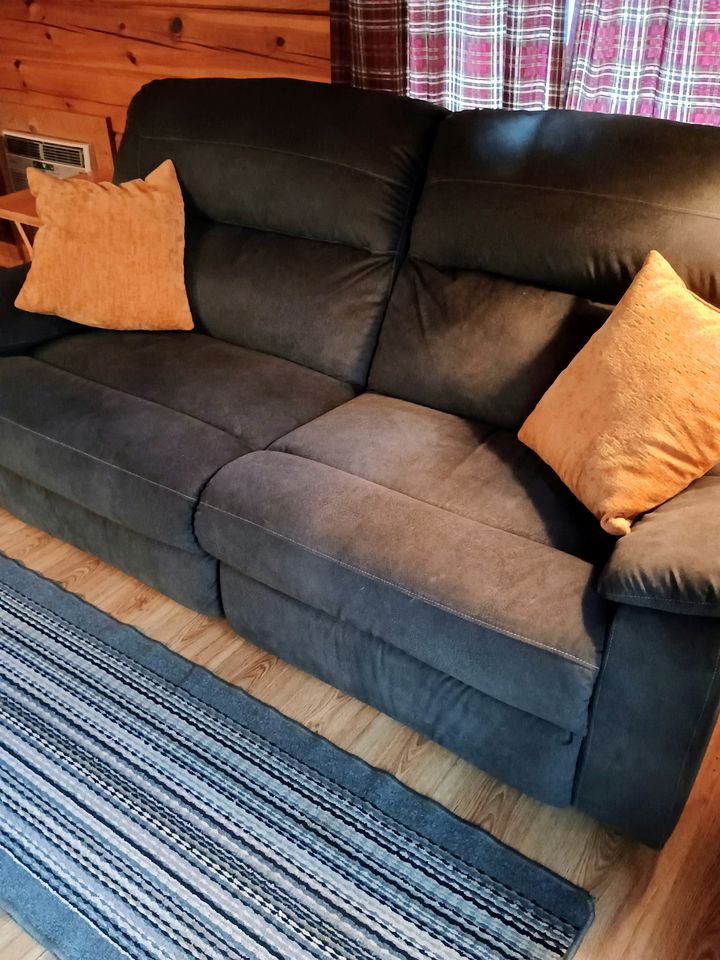 Romantic Cabin Rental for Two with a Private Hot Tub near St. Louis, Missouri
