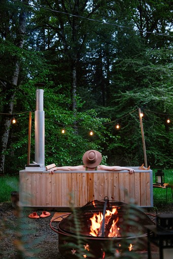 Cabins (United States of America, Silverton, Oregon)