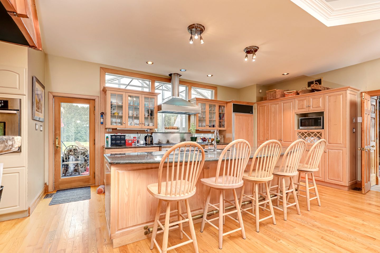 Luxurious Cottage Retreat Rental Nestled in the Beautiful Wilderness of Grey County, Ontario