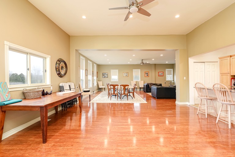 Villas (Canada, Flesherton, Ontario)