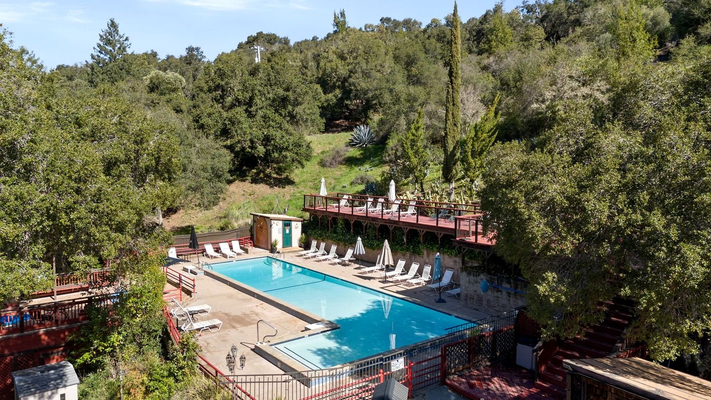 Clothing-Optional Yurts Nestled in Santa Cruz Mountains, California