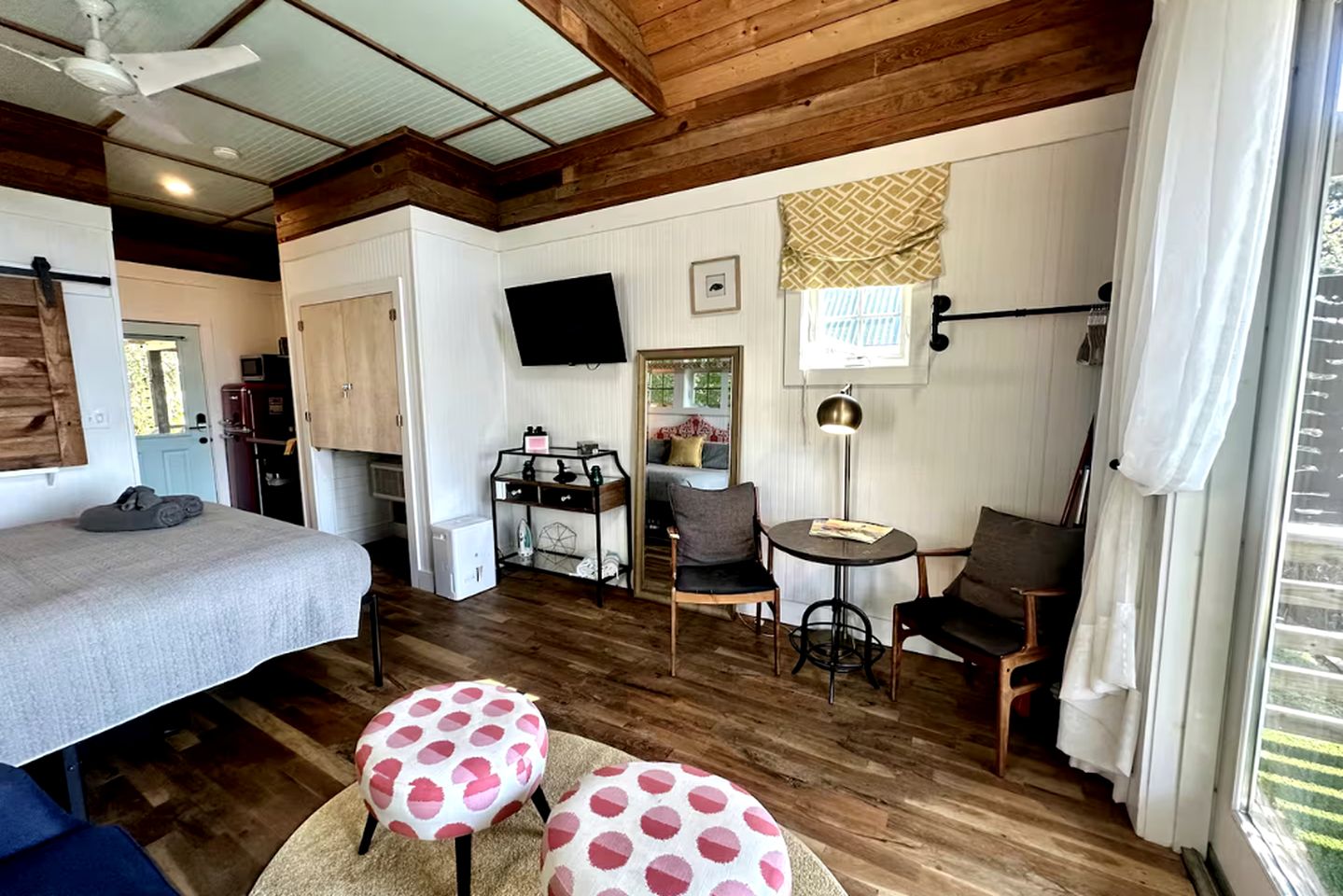 Unique Soundfront Rental Set in Kitty Hawk Woods Coastal Preserve of North Carolina