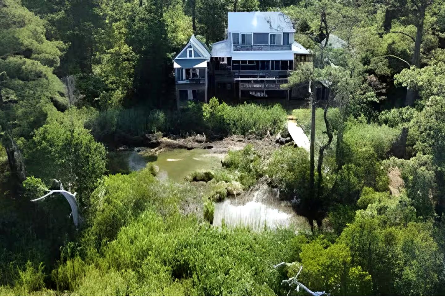 Unique Soundfront Rental Set in Kitty Hawk Woods Coastal Preserve of North Carolina