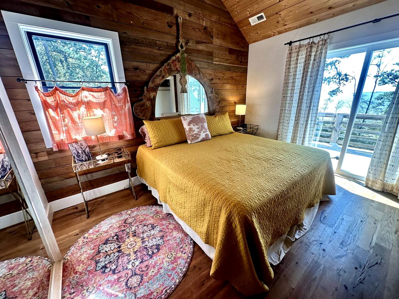 Beautifully-Decorated Soundfront Rental with a Balcony in Kitty Hawk, North Carolina
