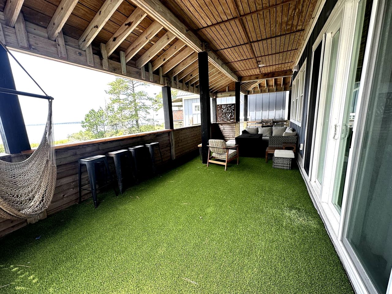 Beautifully-Decorated Soundfront Rental with a Balcony in Kitty Hawk, North Carolina