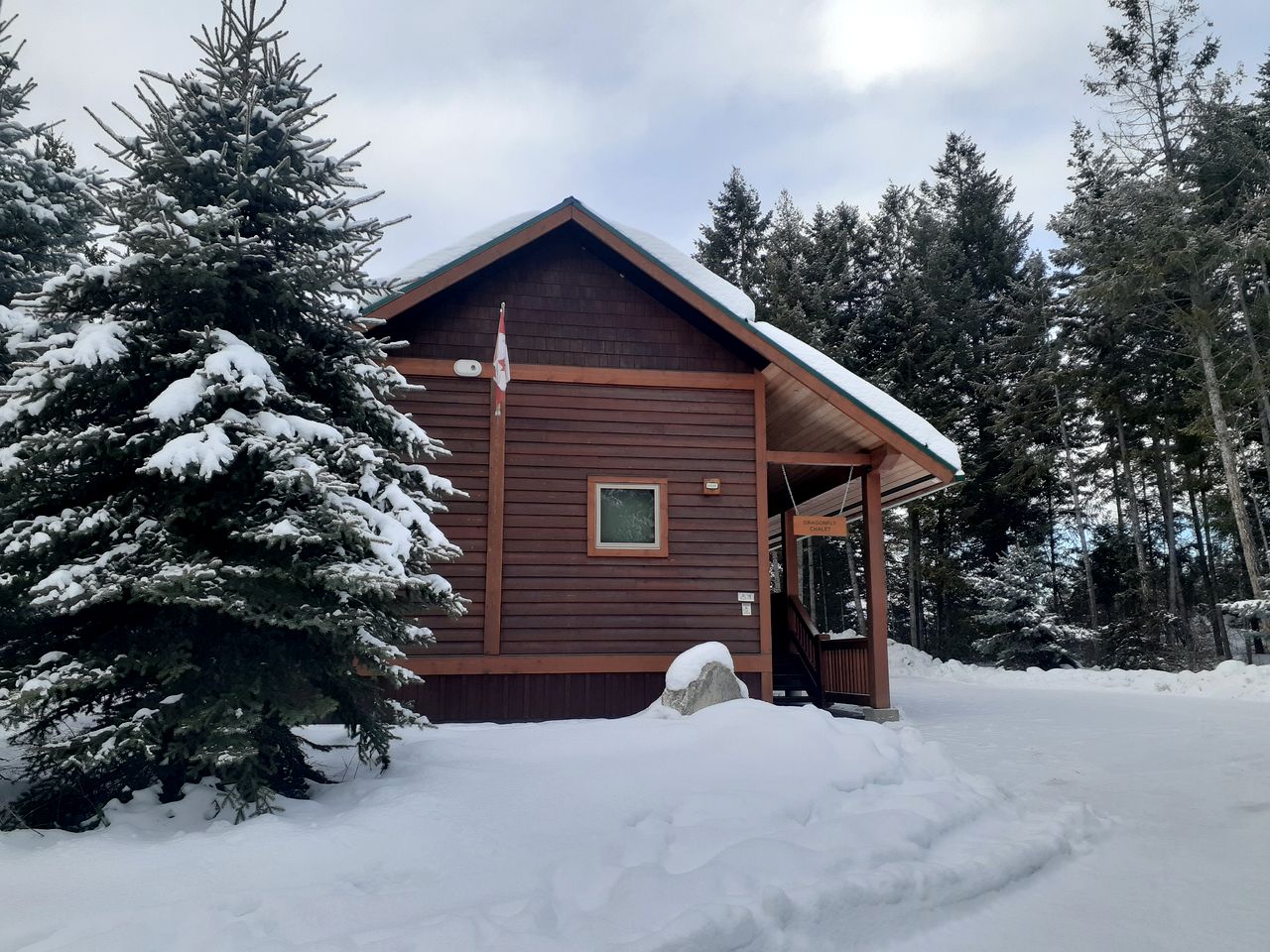 Mountain Cabin Retreat with a Hot Tub in Golden, British Columbia