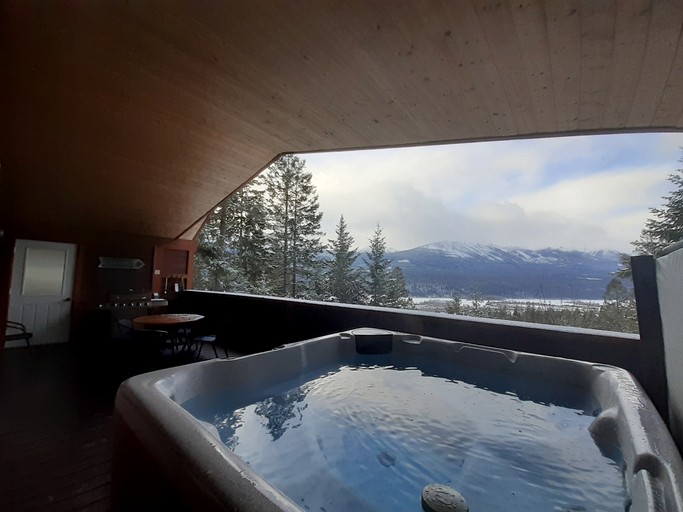 Cabins (Canada, Golden, British Columbia)