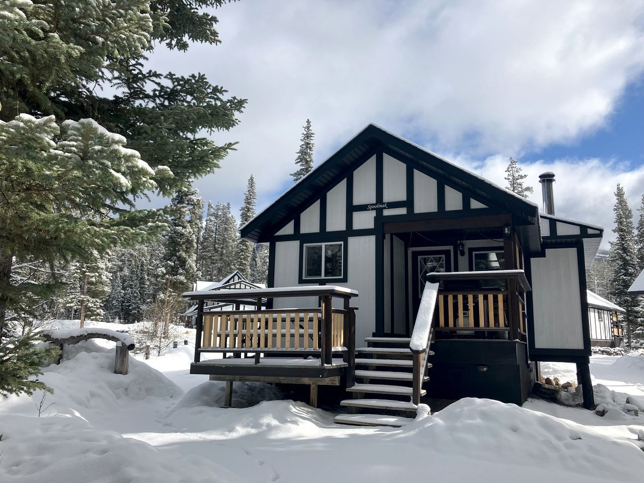 Cottage Rental with Fire Pit Perfect for Four Hidden in the Canadian Rockies of Alberta