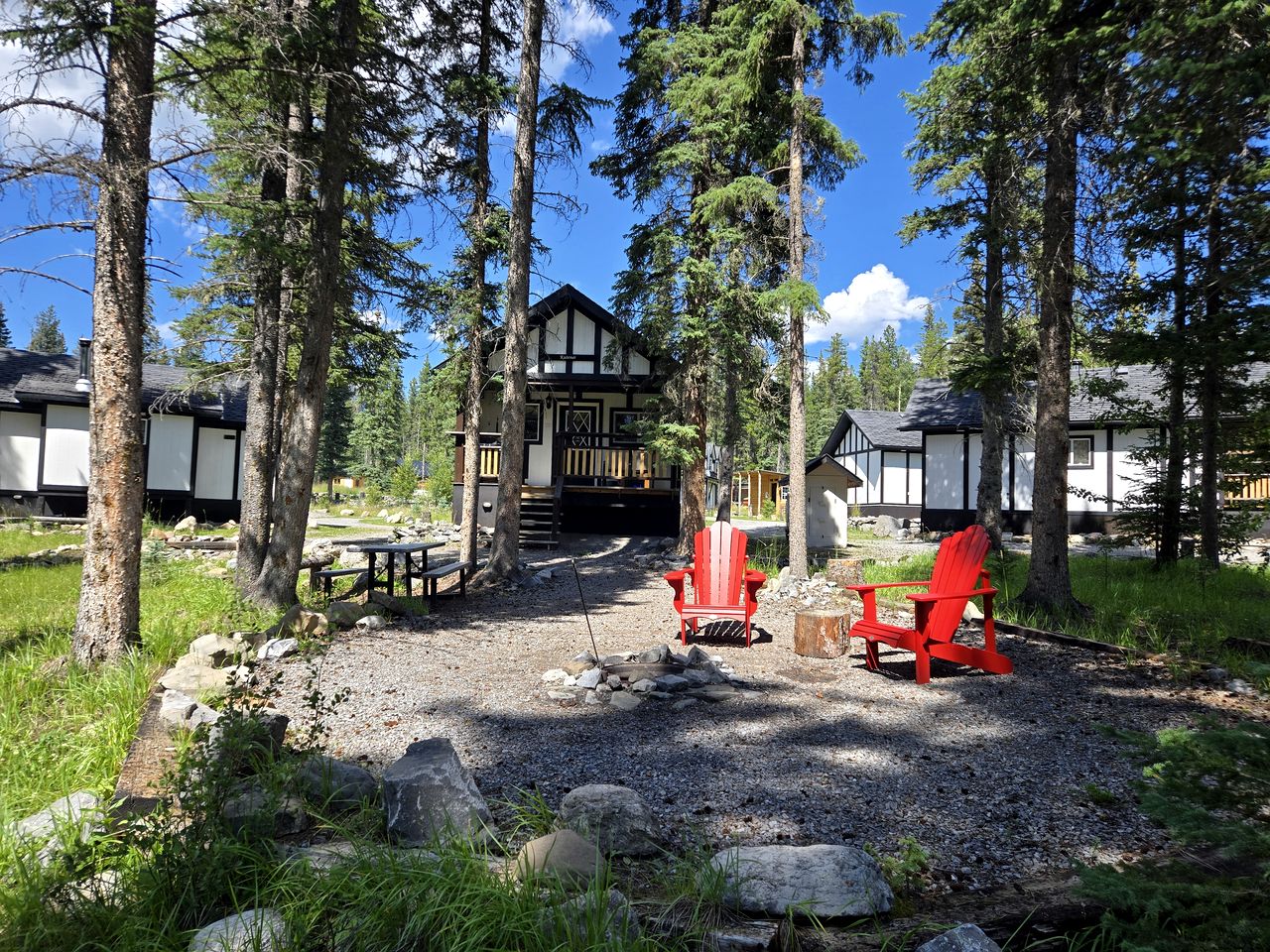 Airy Mountain Vacation Rental with Stunning Views near Banff, Canada