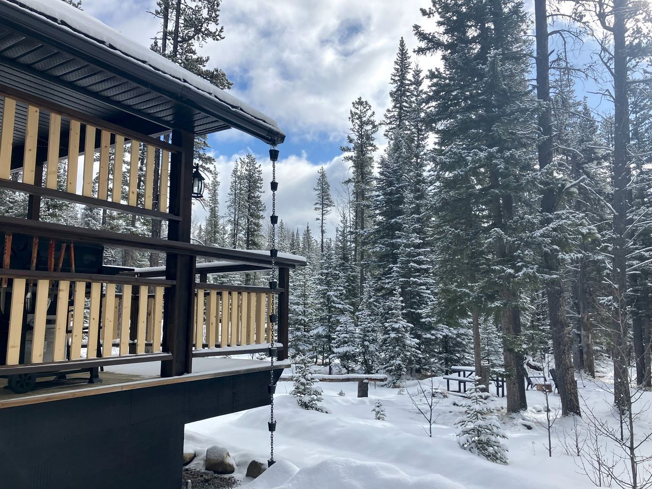 Rocky Mountain Cottage Rental for Four near Banff, Alberta