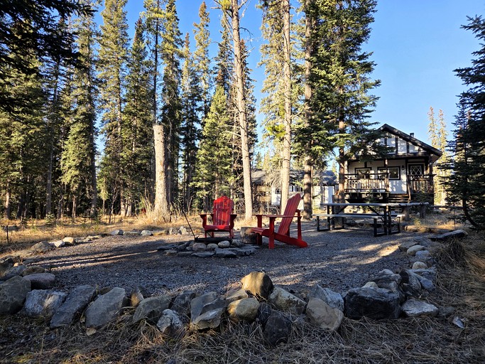 Cabins (Canada, Nordegg, Alberta)