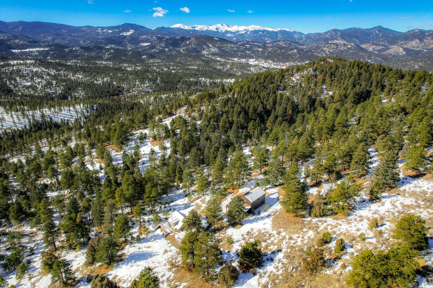 Gorgeous Custom Built Cabin with a Hot Tub near Denver, Colorado