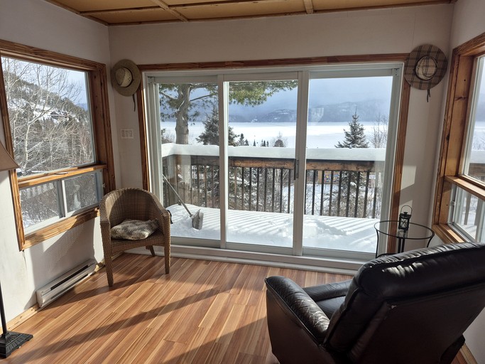 Cabins (Canada, Sainte Rose du Nord, Quebec)