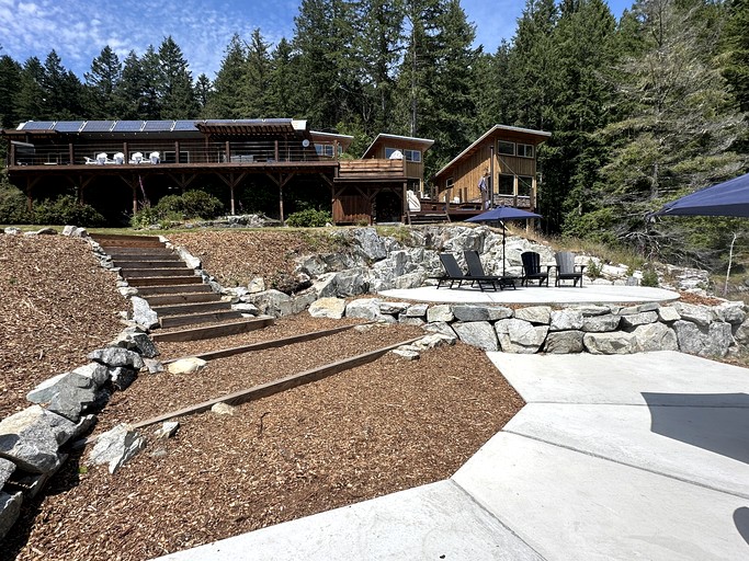 Cabins (Canada, West Redonda Island, British Columbia)