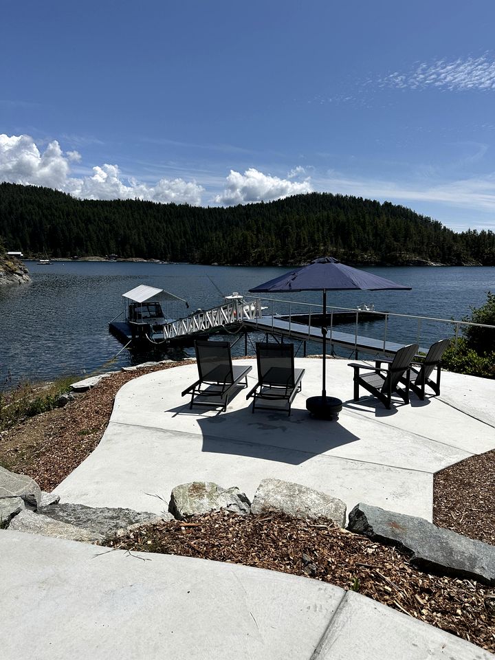 Remote Cabin on West Redonda Island Minutes from Refuge Cove, British Columbia
