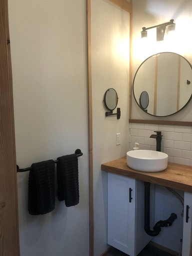 Cabins (Canada, West Redonda Island, British Columbia)