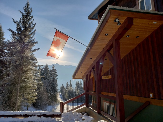 Cabins (Canada, Golden, British Columbia)