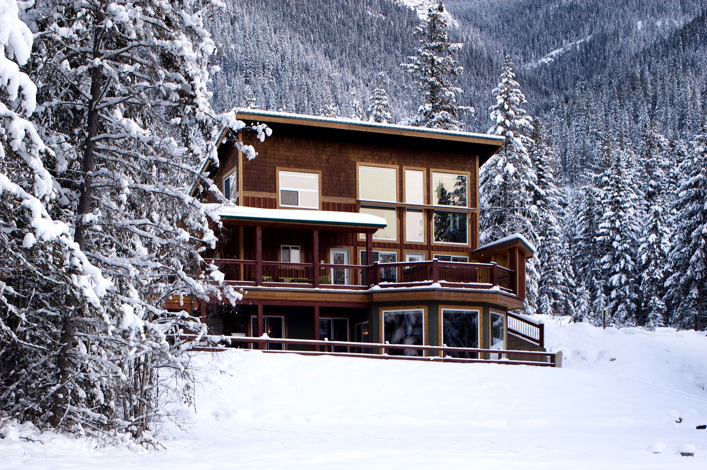 Cabins (Canada, Golden, British Columbia)